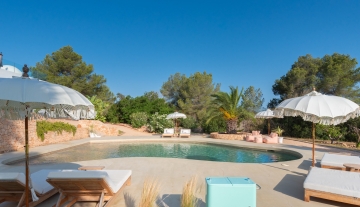 Resa Estates finca Can Floral Ibiza sale koop pool area 4.jpg